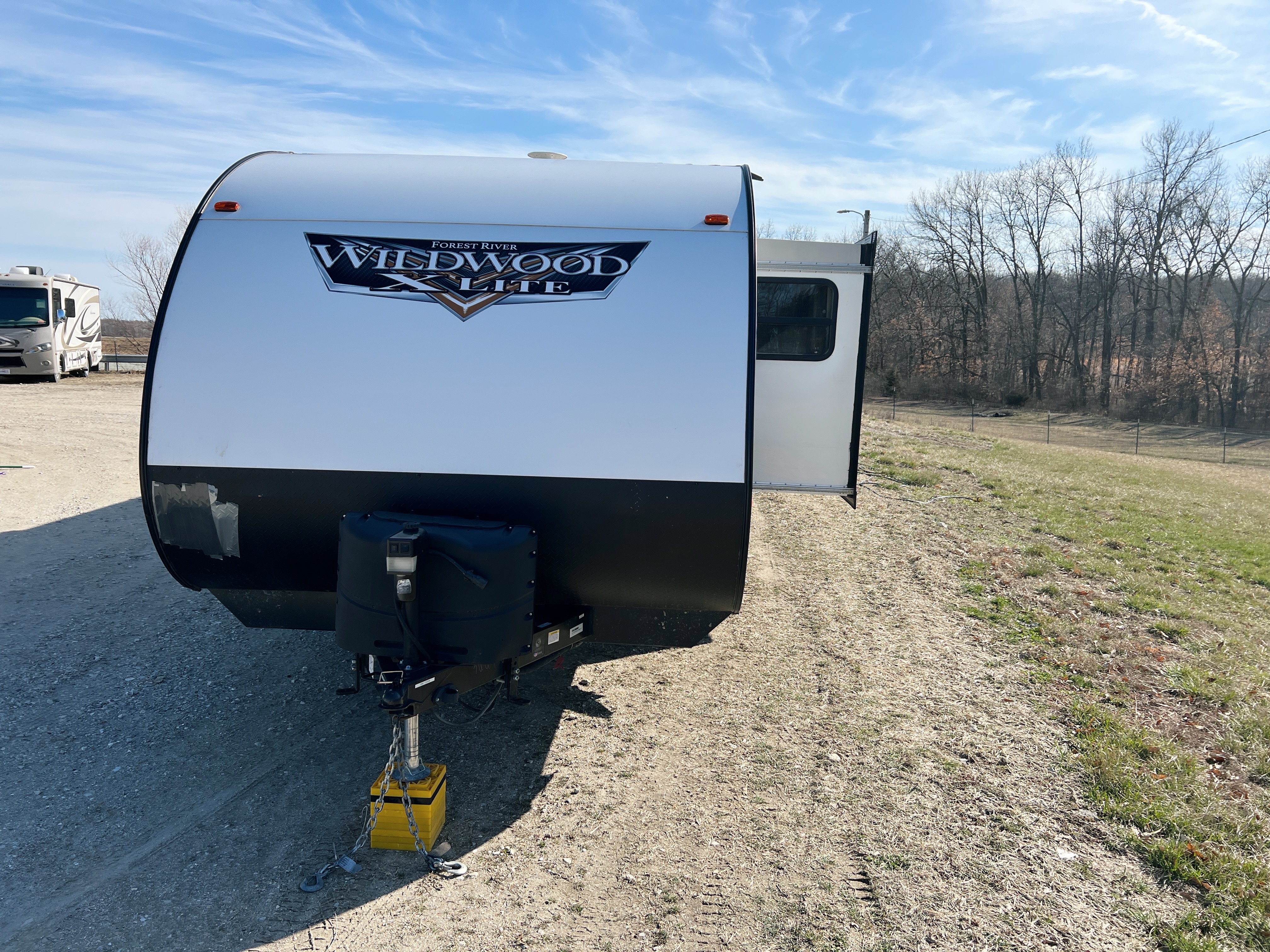 Junior – Forest River Wildwood X-Lite